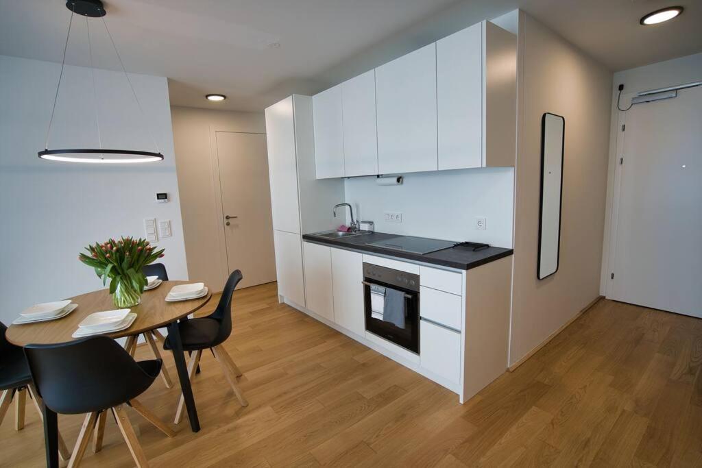 Modern Apartment Near Stadtpark Vídeň Exteriér fotografie